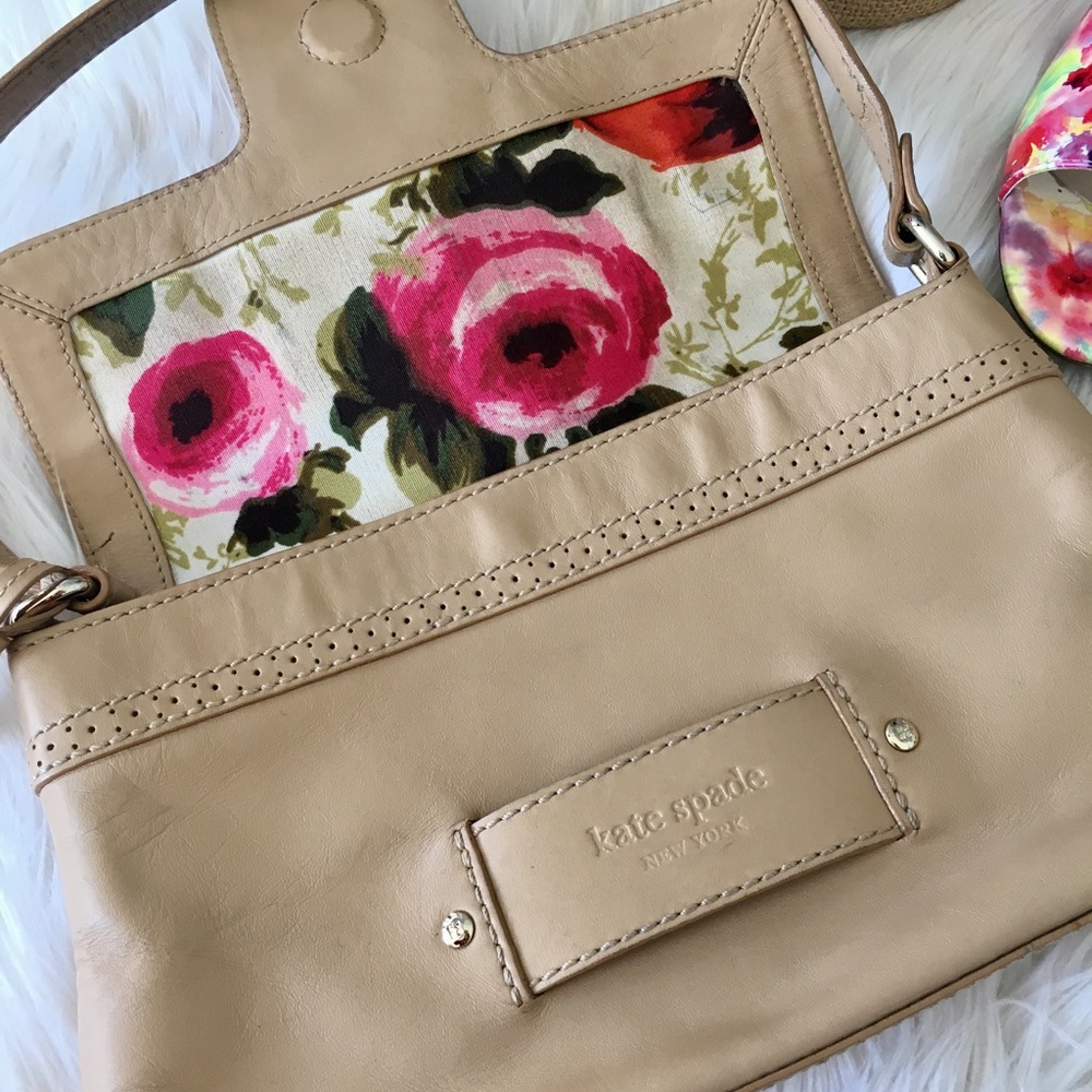 Kate Spade tan leather/floral lining bag✨